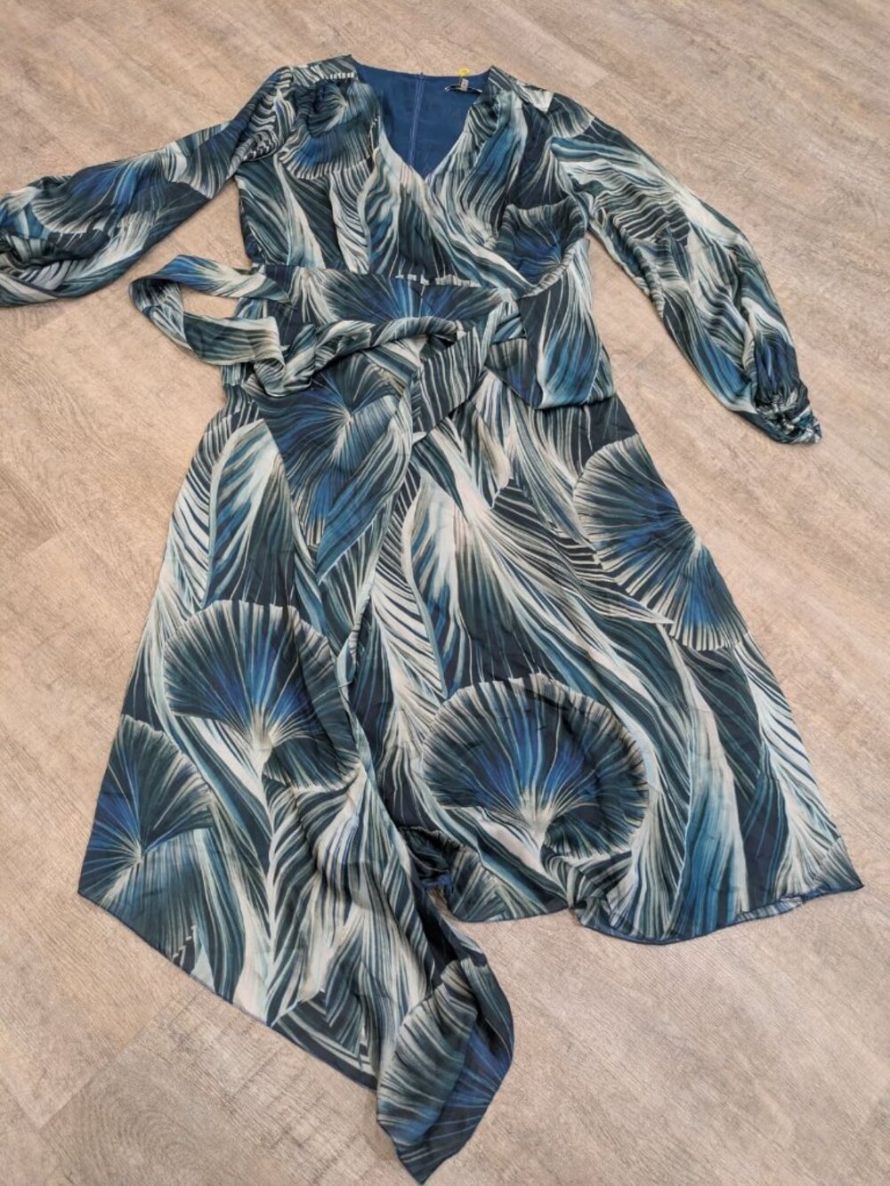 Santorelli Blue Palm Print Long Sleeve Wrap Dress Italian Size 48 - Picture 2 of 4